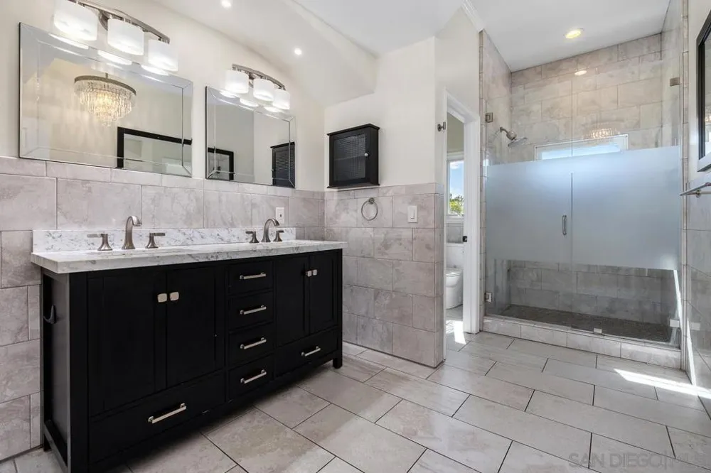 4282 Middlesex Drive San Diego, CA 92116