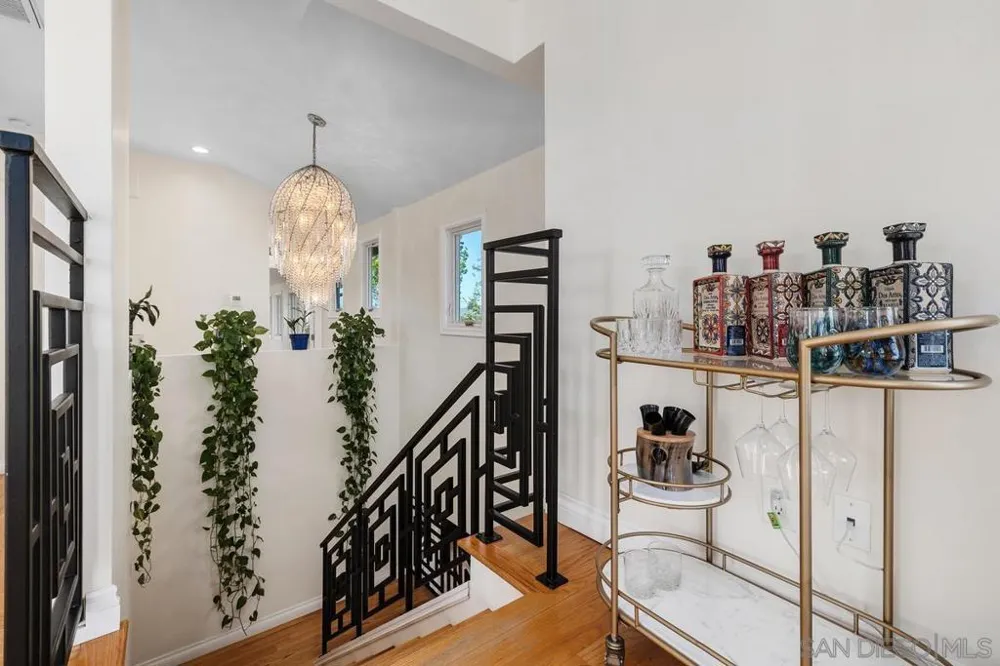 4282 Middlesex Drive San Diego, CA 92116