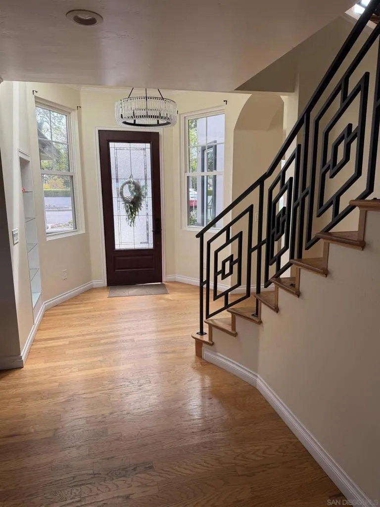 4282 Middlesex Drive San Diego, CA 92116