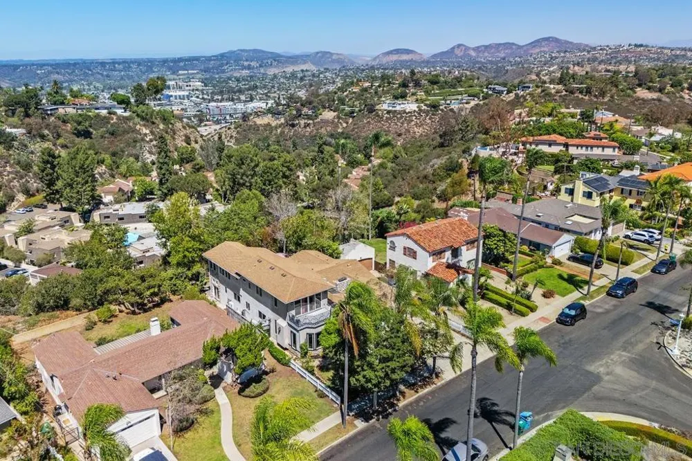 4282 Middlesex Drive San Diego, CA 92116