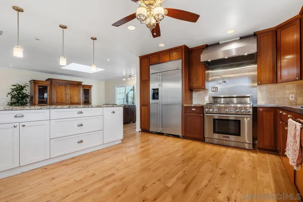 4282 Middlesex Drive San Diego, CA 92116
