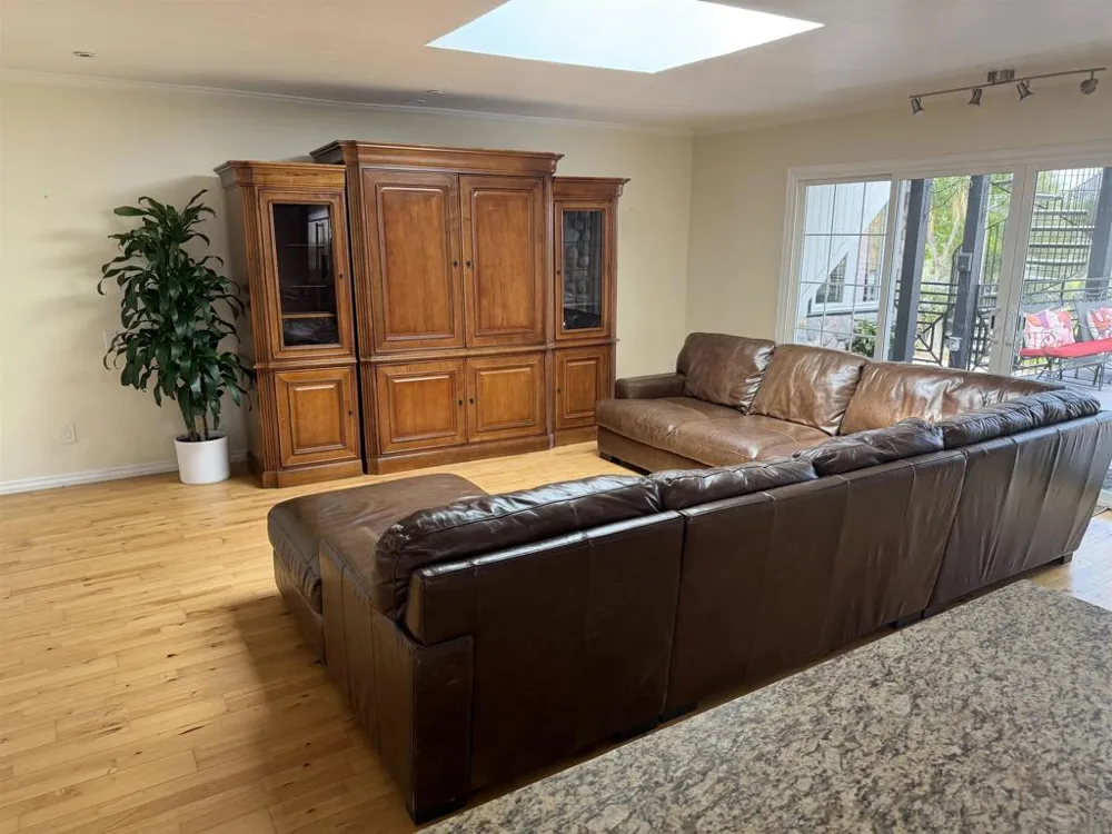 4282 Middlesex Drive San Diego, CA 92116