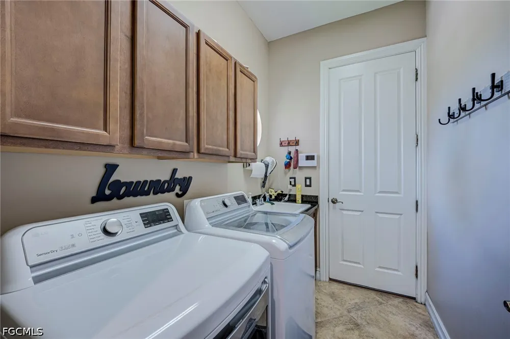 Rosalinda Court Fort Myers, FL 33912