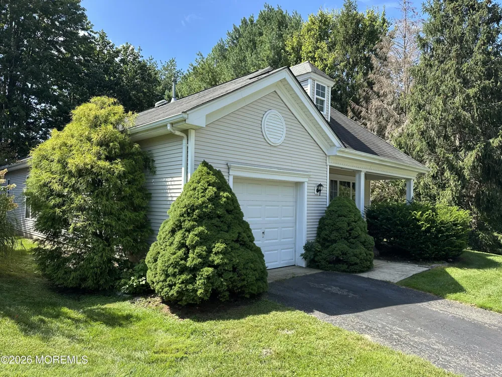 30 Silverwoods Drive Lakewood, NJ 08701