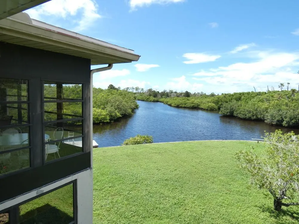 9940 EAGLES POINT CIRCLE #3 Port Richey, FL 34668