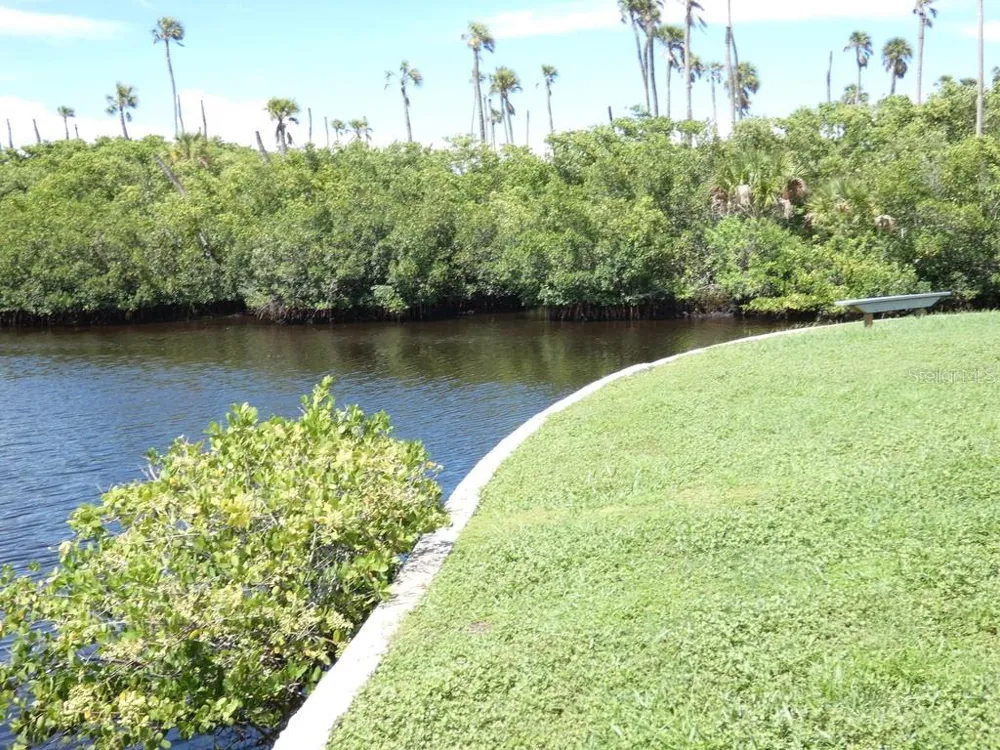 9940 EAGLES POINT CIRCLE #3 Port Richey, FL 34668