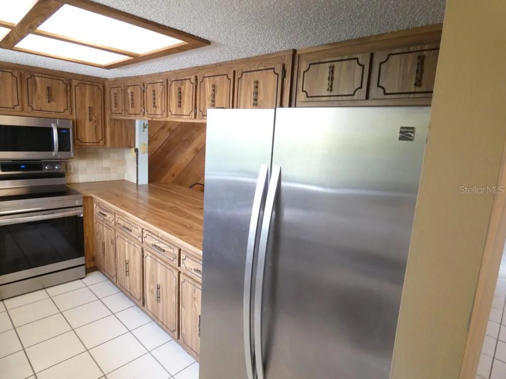 9940 EAGLES POINT CIRCLE #3 Port Richey, FL 34668