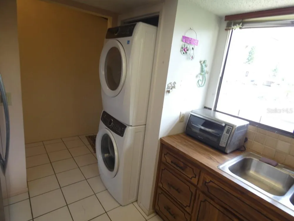 9940 EAGLES POINT CIRCLE #3 Port Richey, FL 34668