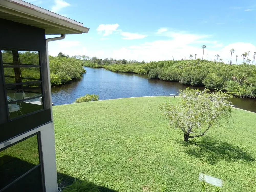 9940 EAGLES POINT CIRCLE #3 Port Richey, FL 34668