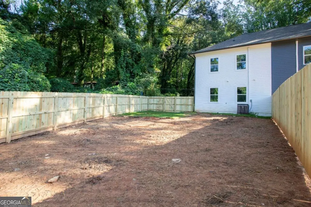 2060 Ruth ST NW Atlanta, GA 30318