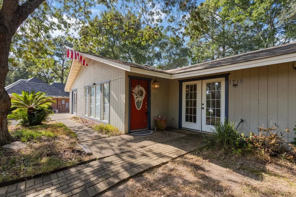1715 Leisure Lane Hideaway, TX 75771