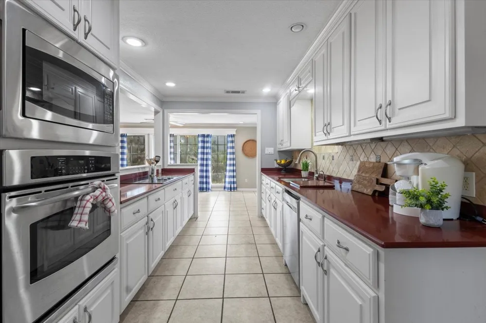 1715 Leisure Lane Hideaway, TX 75771