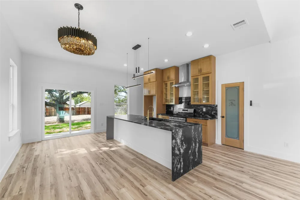 4918 Sunshine Drive Fort Worth, TX 76105