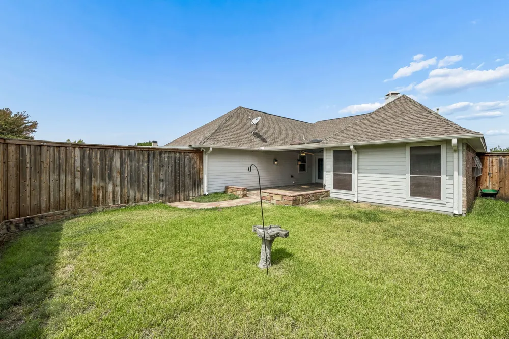 1324 Red Maple Drive Carrollton, TX 75007
