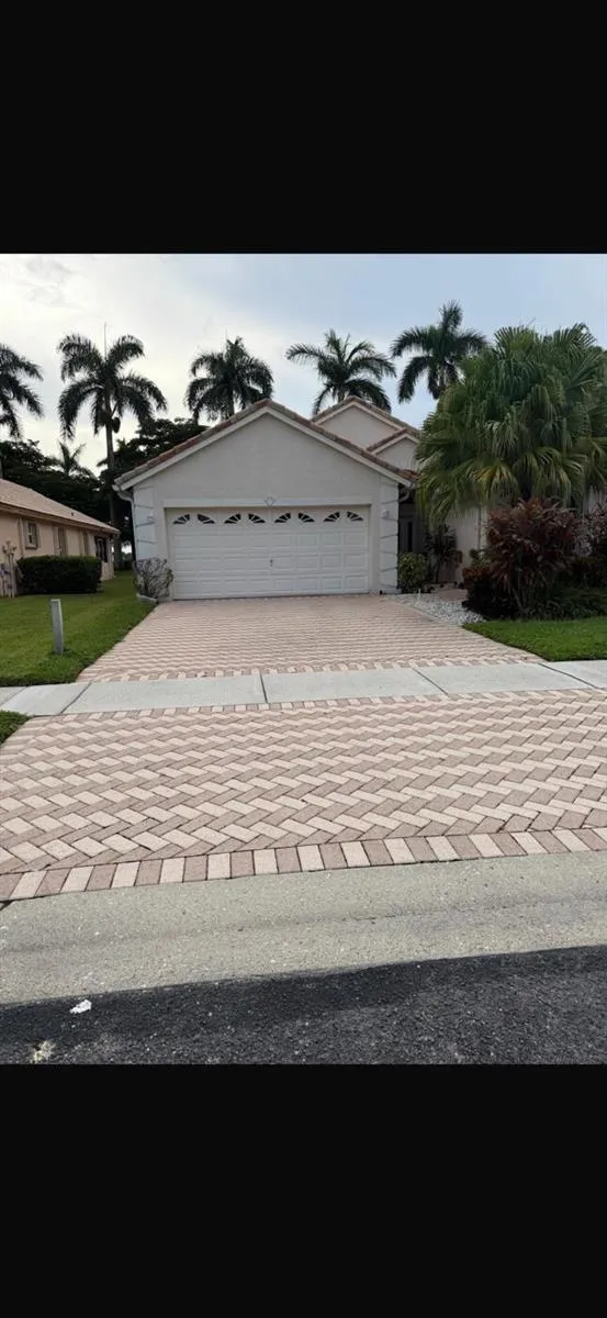 1951 OAK BERRY CIRCLE Wellington, FL 33414