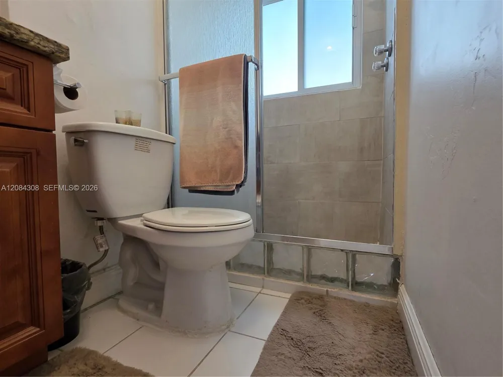 1430 68th Ave #B Hollywood, FL 33024