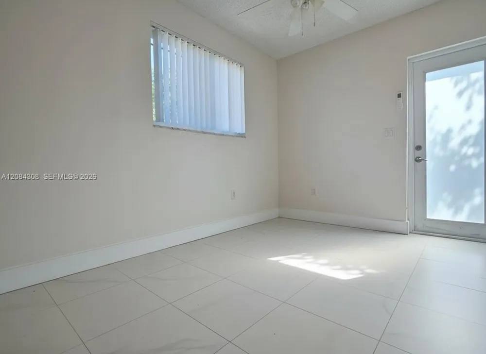 1430 68th Ave #B Hollywood, FL 33024