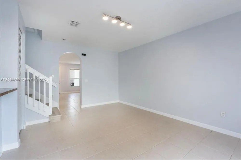 17067 SW 93rd St #17067 Miami, FL 33196