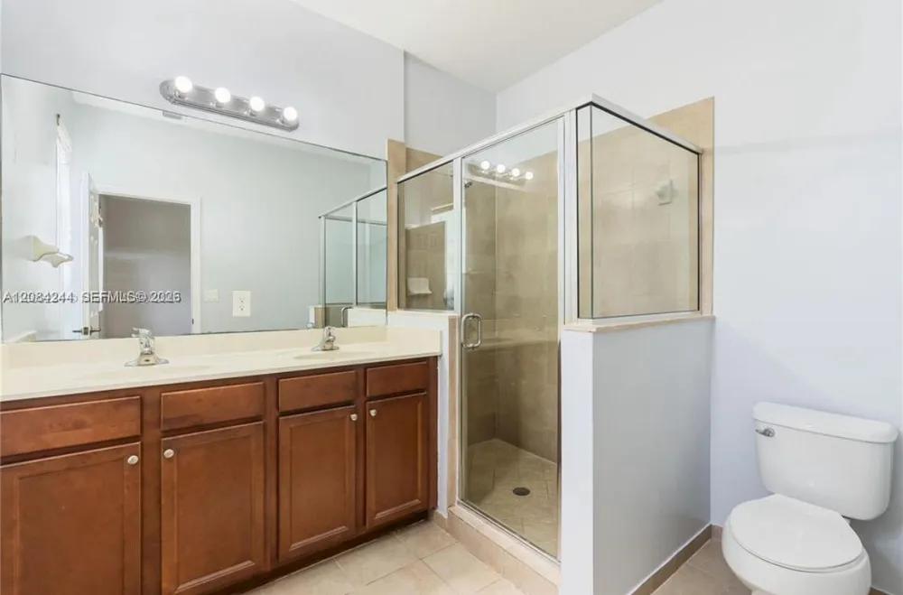 17067 SW 93rd St #17067 Miami, FL 33196