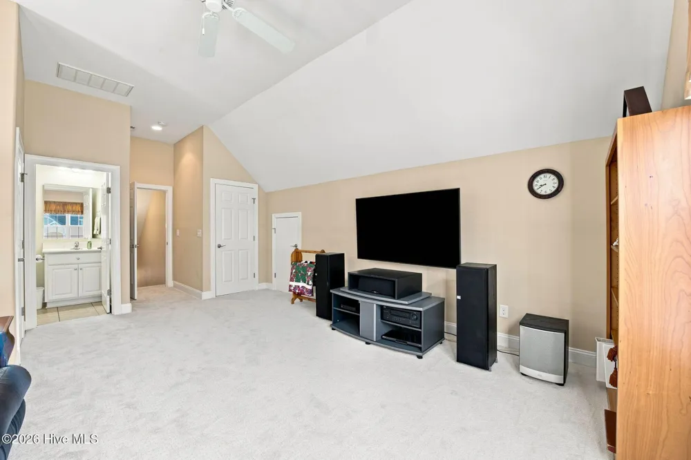 4542 Moss Bend New Bern, NC 28562