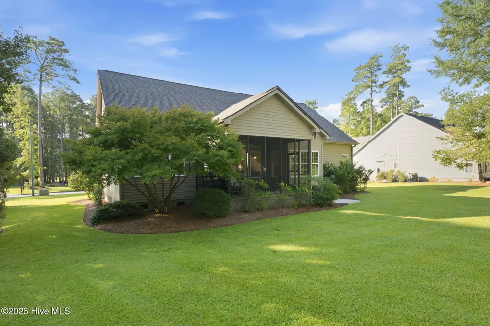 4542 Moss Bend New Bern, NC 28562