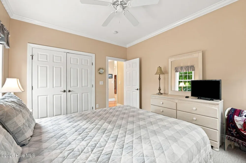4542 Moss Bend New Bern, NC 28562