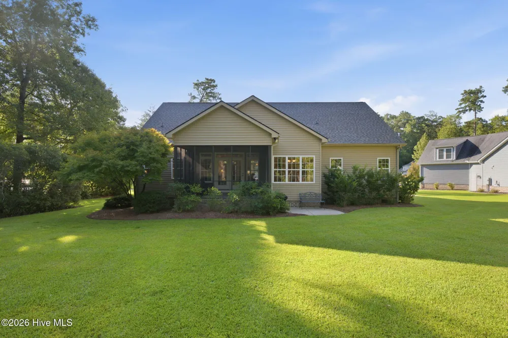 4542 Moss Bend New Bern, NC 28562