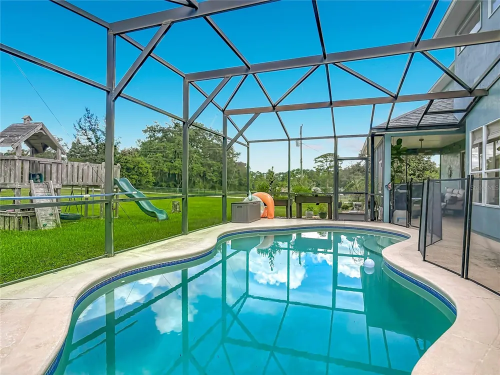 2415 LAKE STREET Deltona, FL 32738