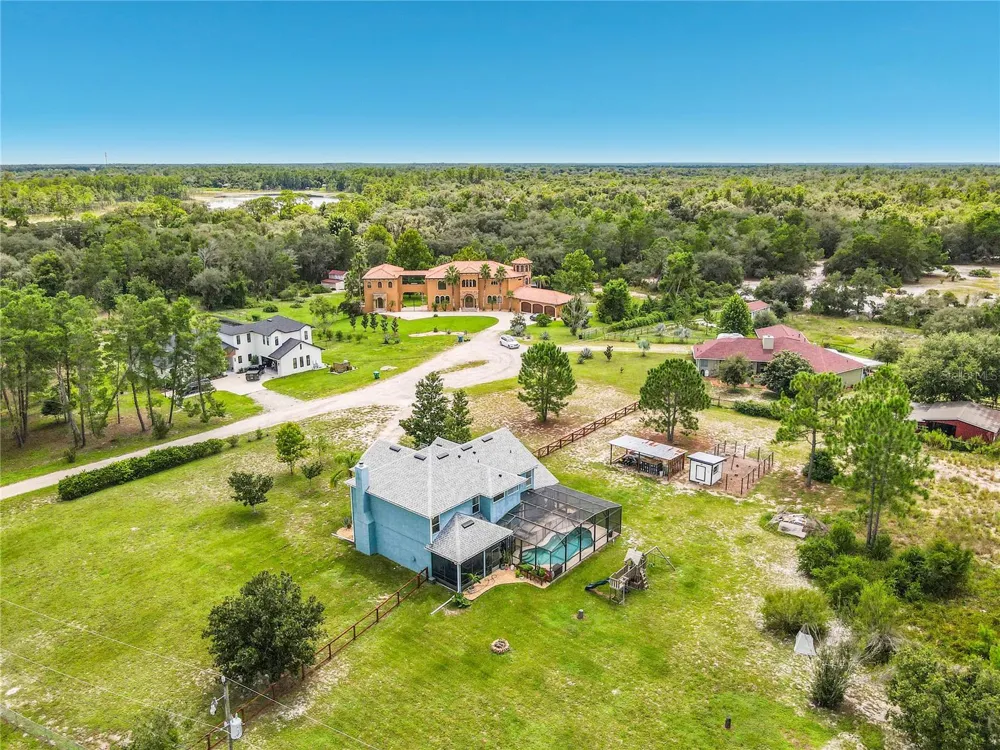 2415 LAKE STREET Deltona, FL 32738