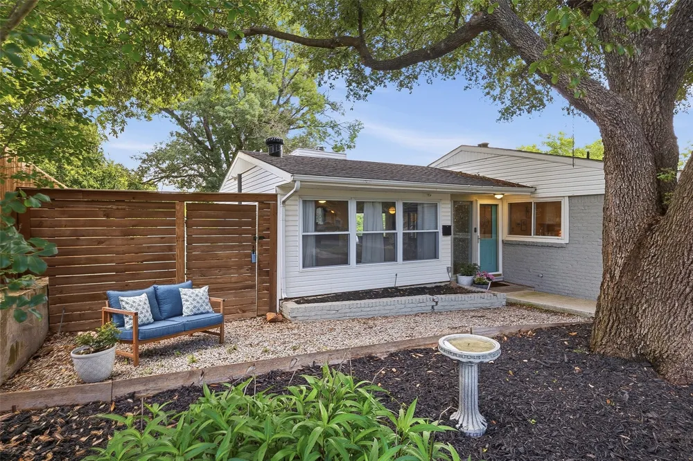 4817 Winthrop Avenue E Fort Worth, TX 76116