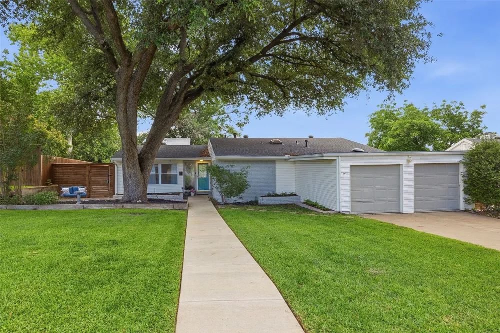 4817 Winthrop Avenue E Fort Worth, TX 76116