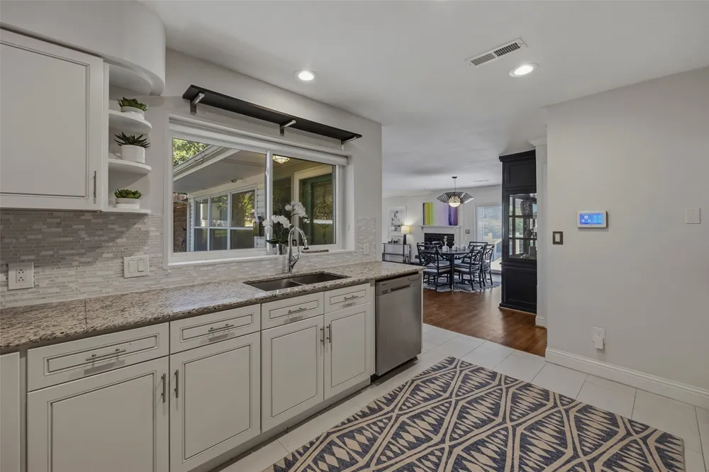 4817 Winthrop Avenue E Fort Worth, TX 76116