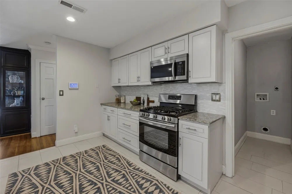 4817 Winthrop Avenue E Fort Worth, TX 76116