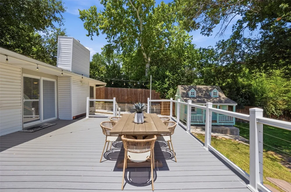 4817 Winthrop Avenue E Fort Worth, TX 76116