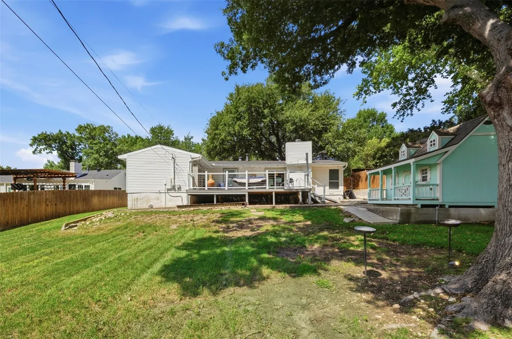 4817 Winthrop Avenue E Fort Worth, TX 76116