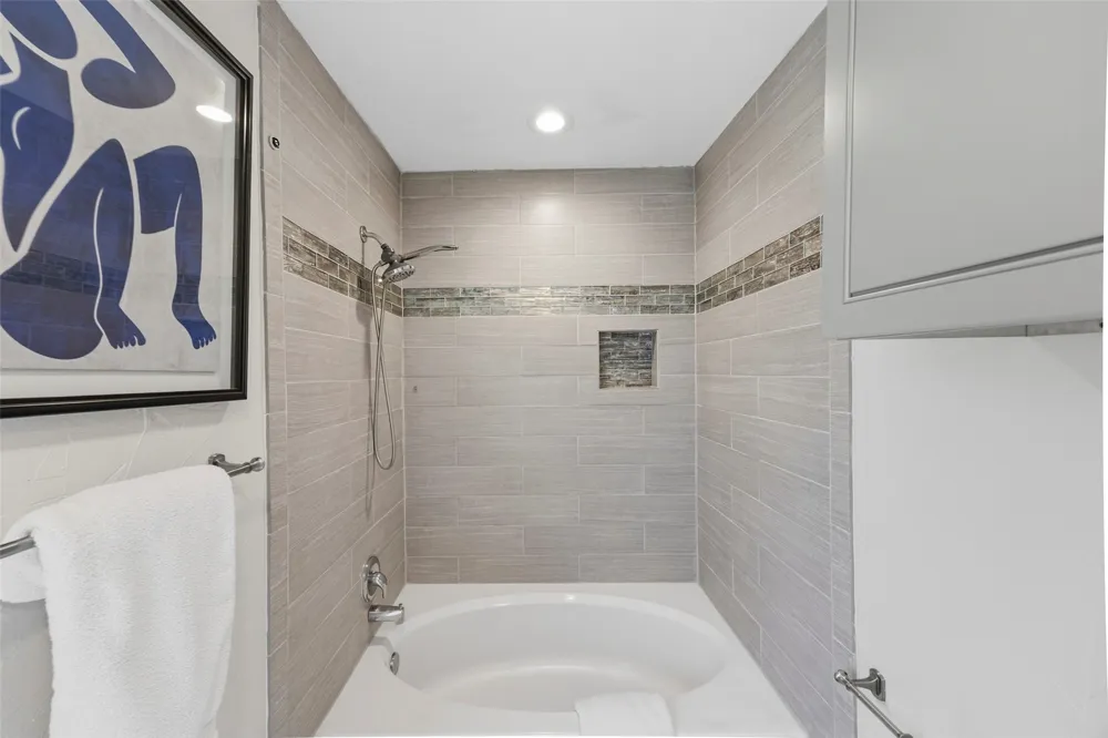 4817 Winthrop Avenue E Fort Worth, TX 76116