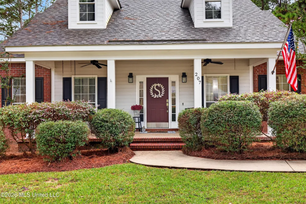 207 Longleaf Drive Petal, MS 39465
