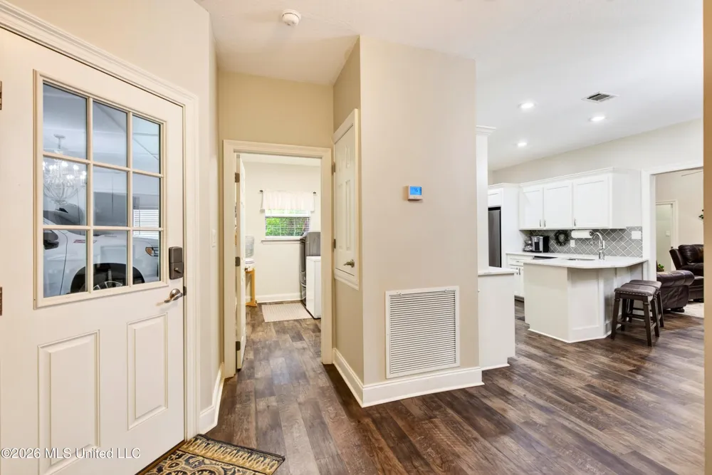 207 Longleaf Drive Petal, MS 39465