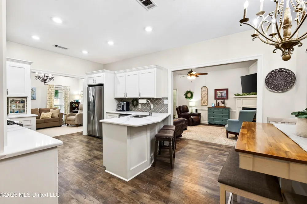 207 Longleaf Drive Petal, MS 39465