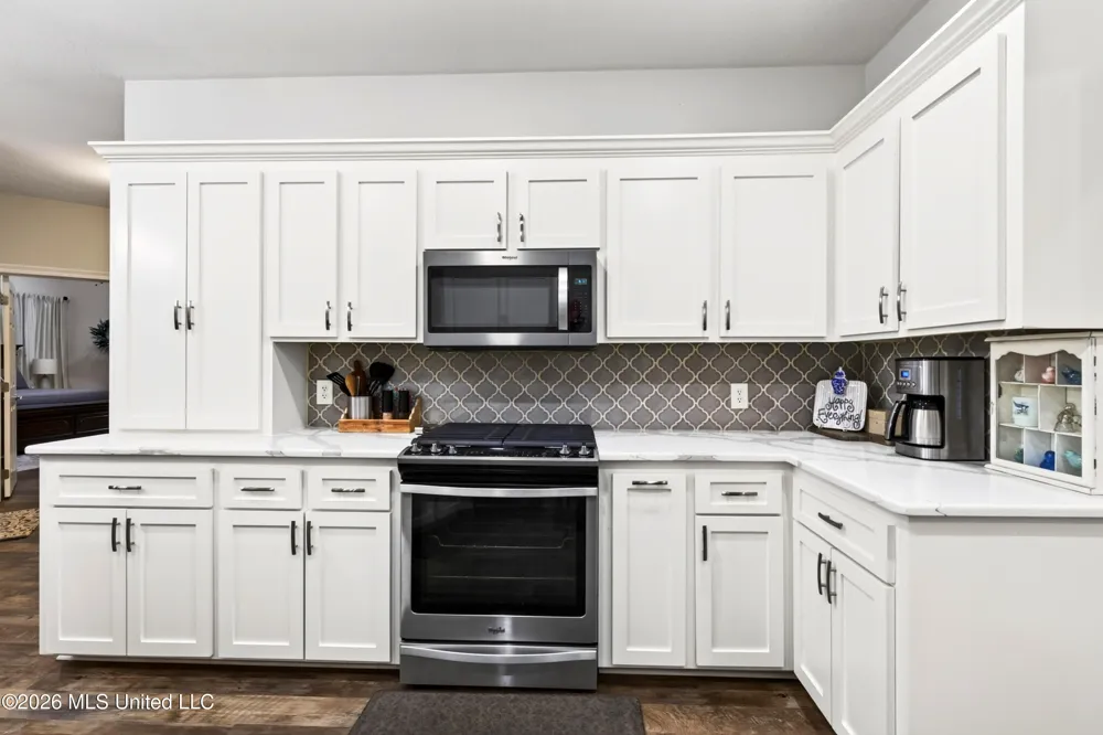 207 Longleaf Drive Petal, MS 39465