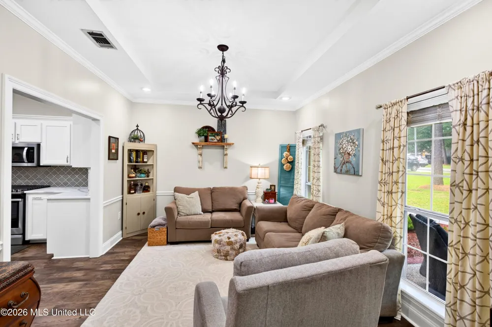 207 Longleaf Drive Petal, MS 39465