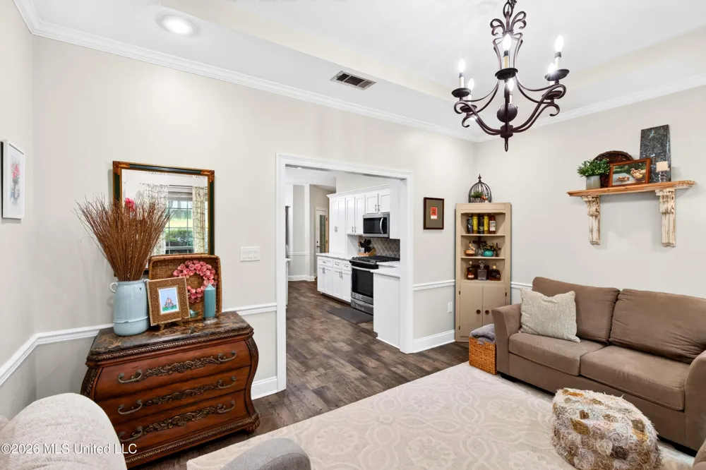 207 Longleaf Drive Petal, MS 39465