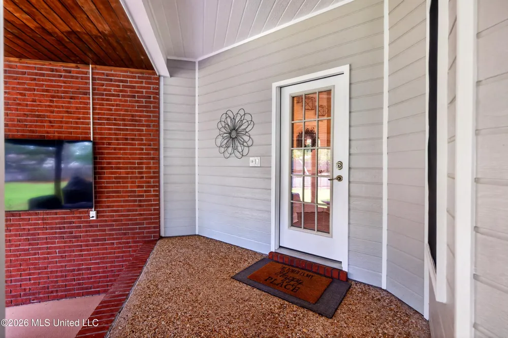 207 Longleaf Drive Petal, MS 39465