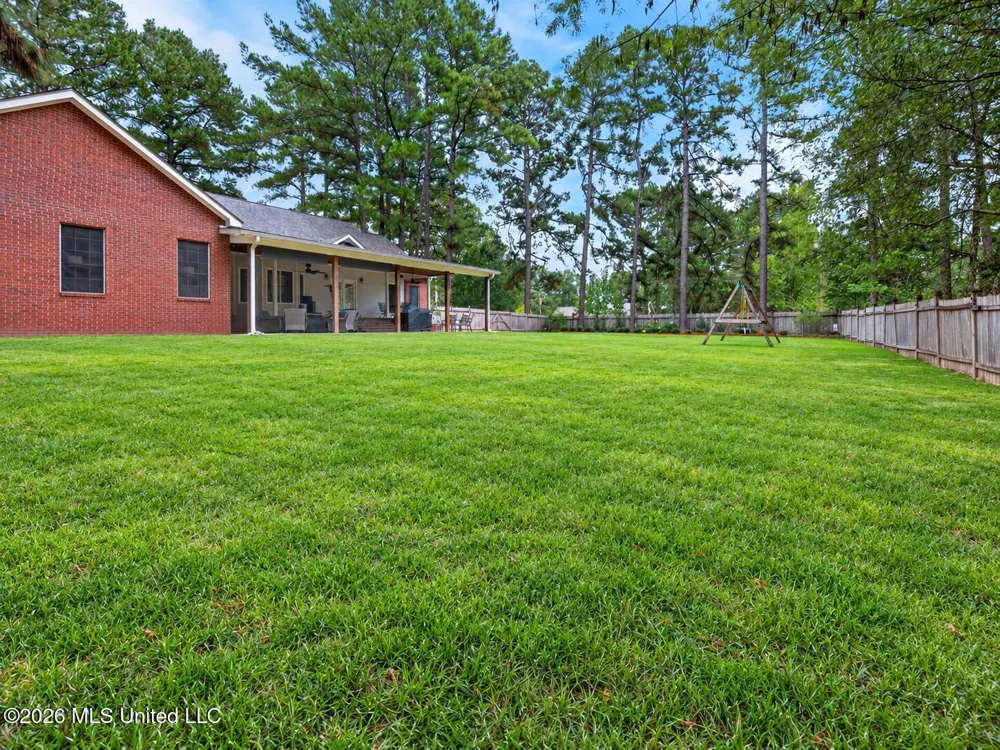 207 Longleaf Drive Petal, MS 39465