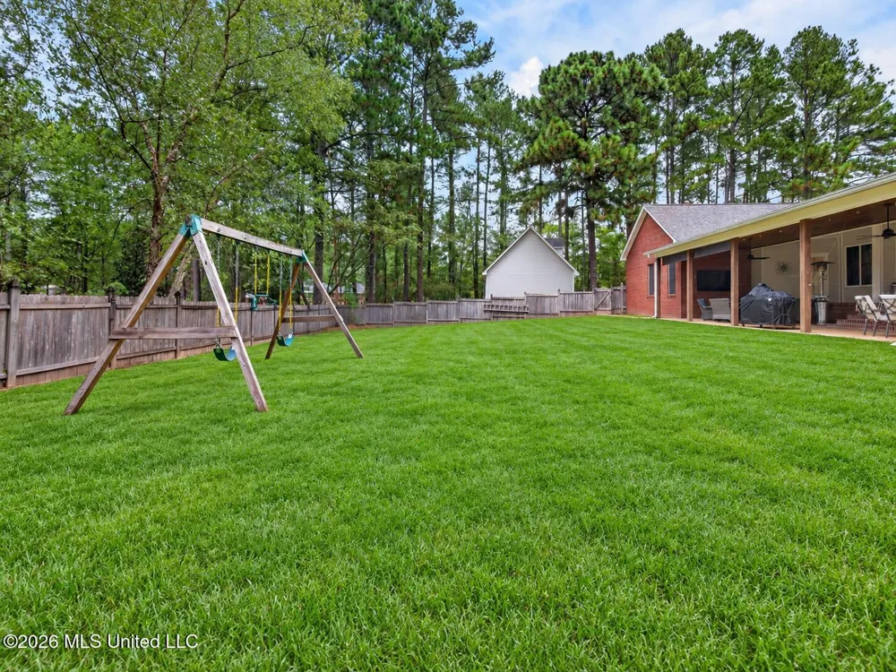 207 Longleaf Drive Petal, MS 39465