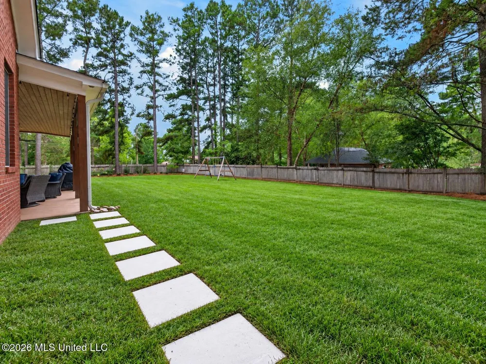 207 Longleaf Drive Petal, MS 39465