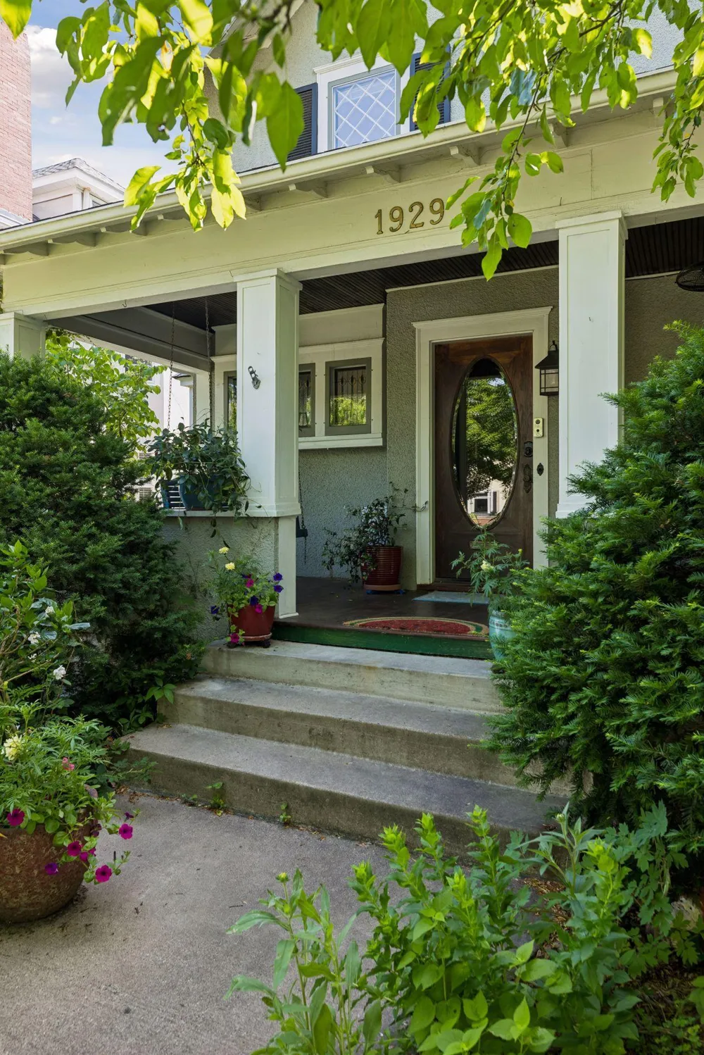 1929 James Avenue S Minneapolis, MN 55403