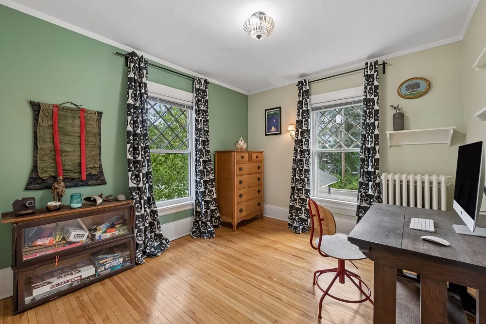 1929 James Avenue S Minneapolis, MN 55403