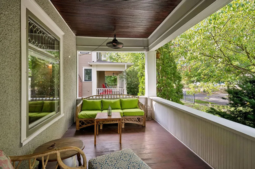 1929 James Avenue S Minneapolis, MN 55403