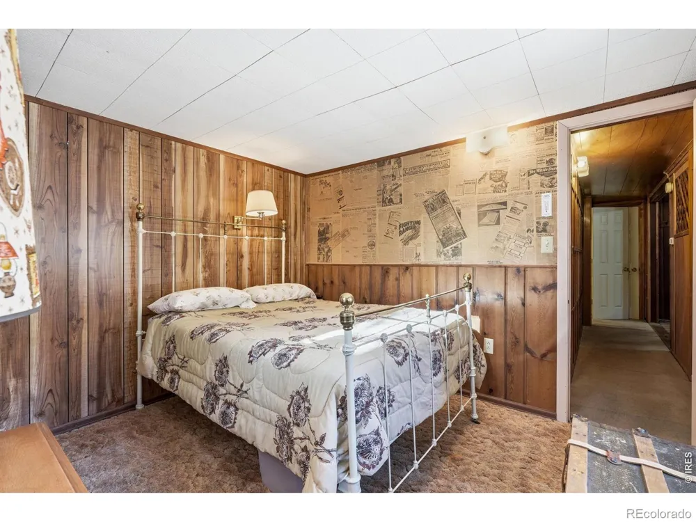 2476 Riverside Drive Lyons, CO 80540